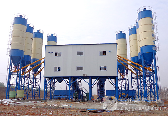 建新機械商品混凝土攪拌站助力印尼水利水電工程
