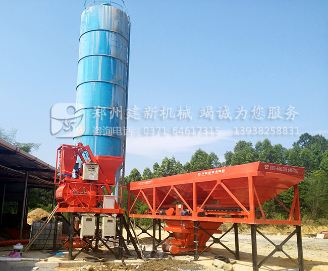 鄭州建新機械HZS25小型混凝土攪拌站設備在湖北超凡表現獲贊賞(圖1)